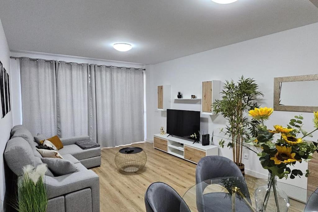 Appartamento Vista Mar - Ac, Parking And Pool Funchal  Esterno foto